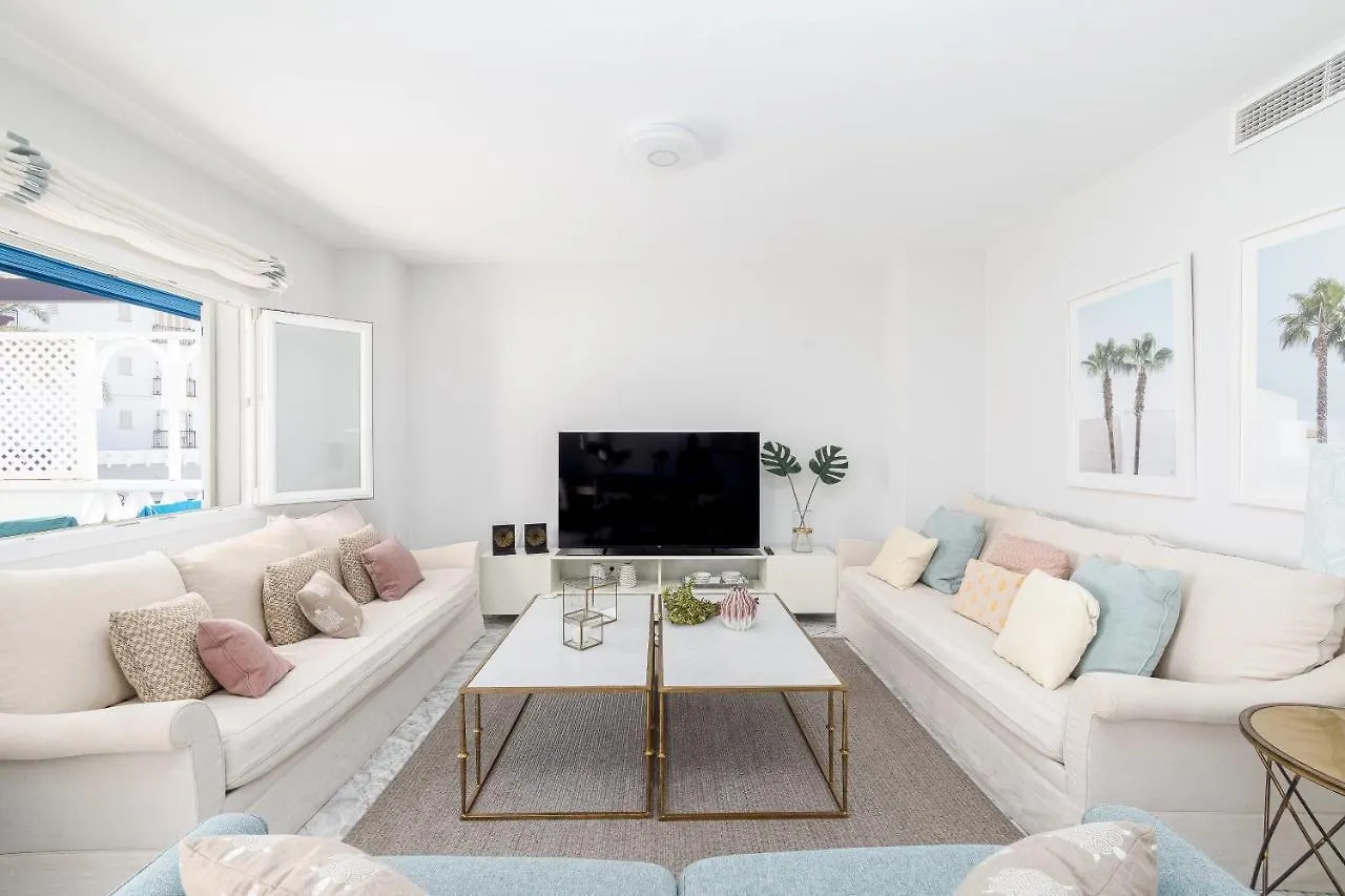 Beautiful 2 Bed Playas Del Duque + Parking Rdr294 Appartement Marbella