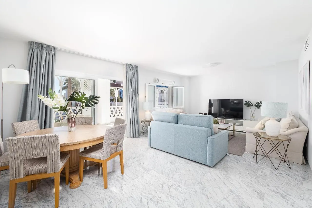Beautiful 2 Bed Playas Del Duque + Parking Rdr294 Apartment Marbella